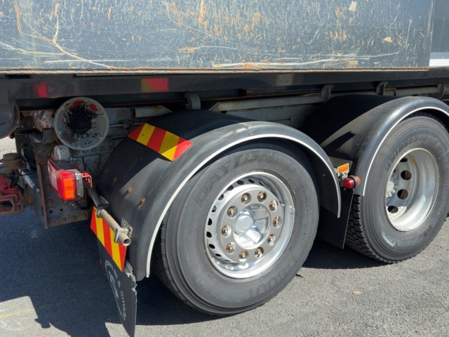 1499608-33 Tippbil - Volvo FM - 2009