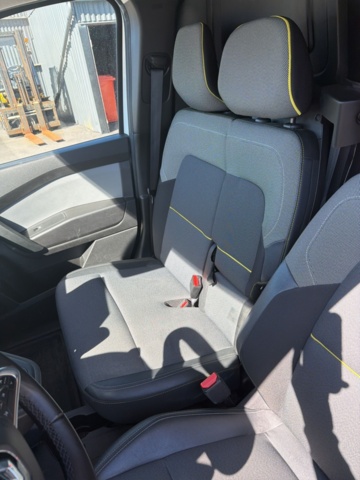 1427775-19 Renault Kangoo E-Tech, 122hk, 2024