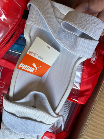 1405771-11 Puma benskydd – 72 par i originalförpackning
