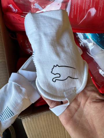 1405771-12 Puma benskydd – 72 par i originalförpackning