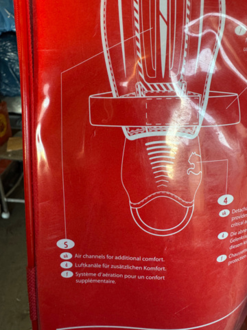1405771-13 Puma benskydd – 72 par i originalförpackning