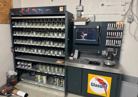 Complete paint mixing system from Glasurit