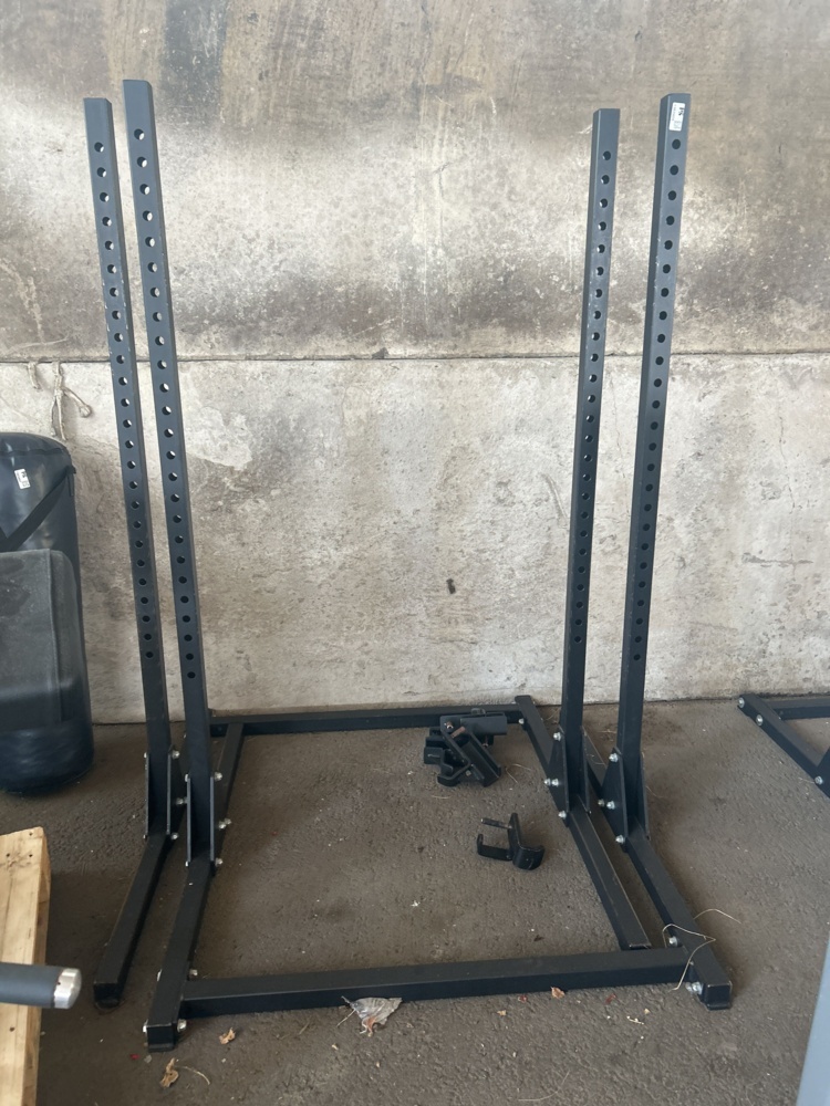 1363409-1 Squat rack - 2 pcs
