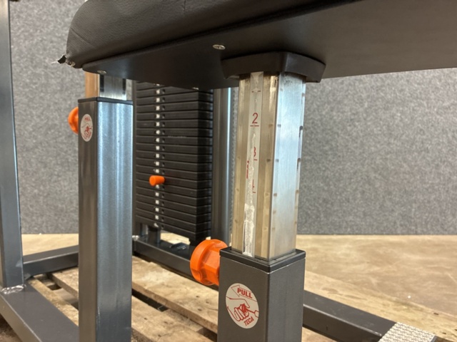 1422588-4 Seated Lat Pull / Vertical Traction Teca 650