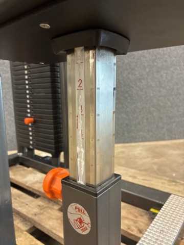1422588-5 Seated Lat Pull / Vertical Traction Teca 650