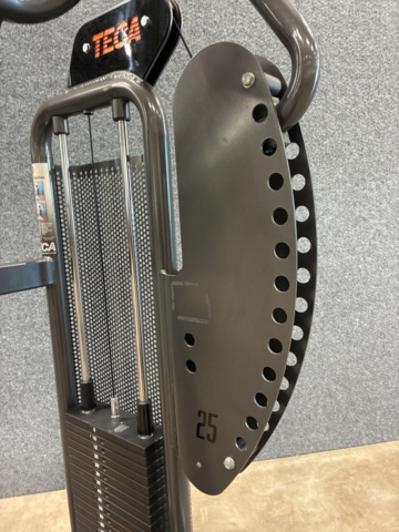 1422588-19 Seated Lat Pull / Vertical Traction Teca 650