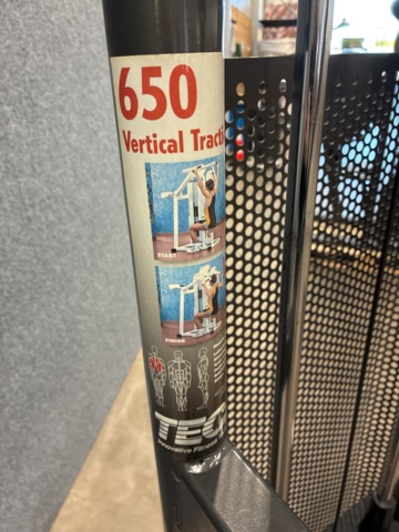 1422588-23 Seated Lat Pull / Vertical Traction Teca 650
