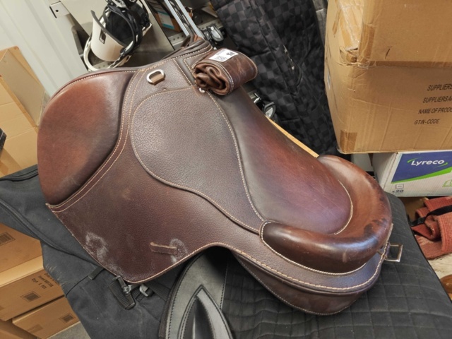 1485094-2 Horse saddle