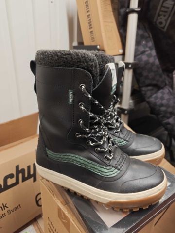 1485098-2 Winter boots - Vans (size 37)