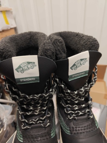 1485098-3 Winter boots - Vans (size 37)