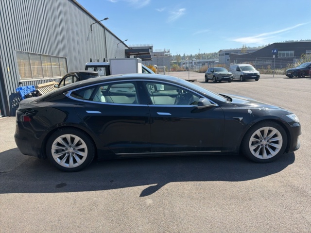 1351424-6 Tesla Model S Long Range AWD, 423hk, -2020 (repobjekt)
