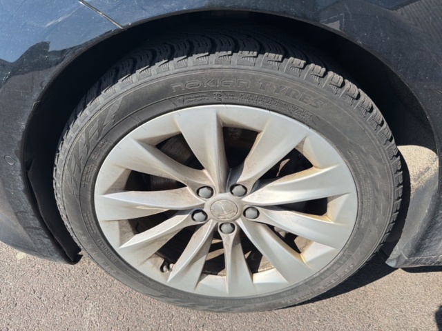 1351424-14 Tesla Model S Long Range AWD, 423hk, -2020 (repobjekt)