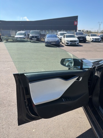 1351424-17 Tesla Model S Long Range AWD, 423hk, -2020 (repobjekt)