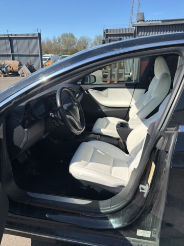 1351424-18 Tesla Model S Long Range AWD, 423hk, -2020 (repobjekt)