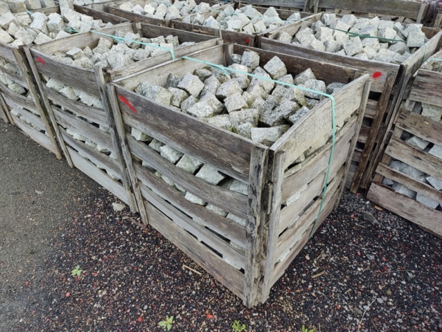 1095071-1 Gatsten Granit Castro White 80/100 ca 5 m2