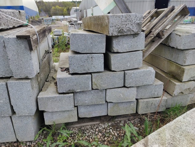 1095098-5 105 pcs Granite curb stone GV1 150 Radius 10.0 m