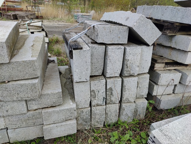 1095098-10 105 pcs Granite curb stone GV1 150 Radius 10.0 m