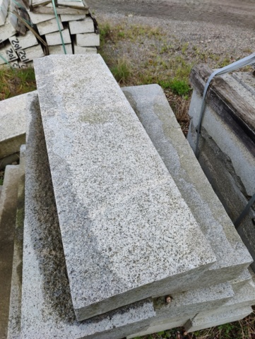 1095098-11 105 pcs Granite curb stone GV1 150 Radius 10.0 m