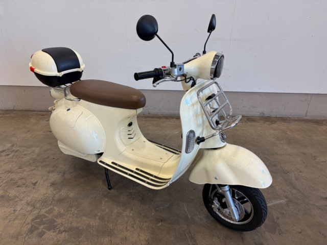1430367-8 El- moped