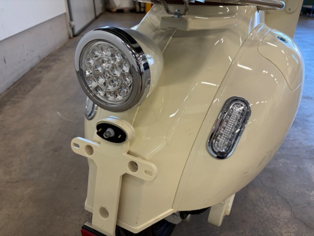 1430367-17 El- moped