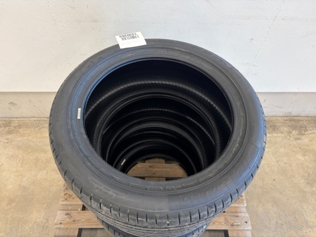 1430369-2 Sommardäck Pirelli  P Zero 255/45 R19 104v