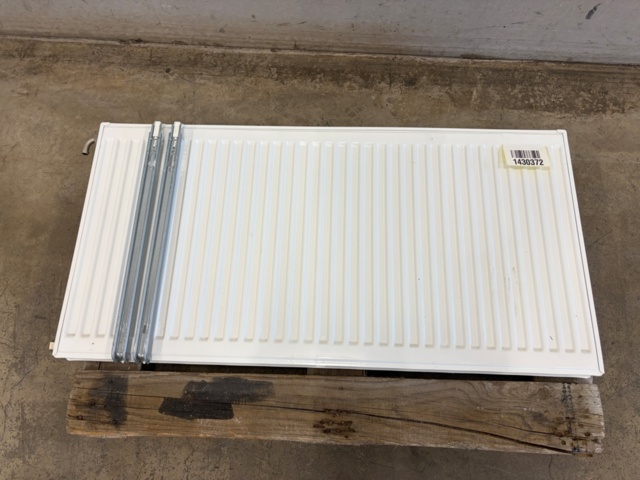 1430372-1 Radiator 1200x600mm