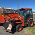 1363447-2 Kompakttraktor/redskapsbärare med frontlastare och redskap - Kubota 2410 - 2005