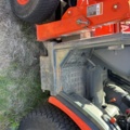 1363447-39 Kompakttraktor/redskapsbärare med frontlastare och redskap - Kubota 2410 - 2005