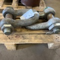 1524003-2 2 large shackles