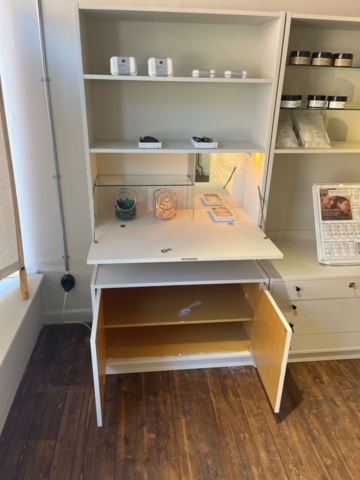 1277287-5 Salon equipment, machines and beauty products - Meraki, Medik8, XLash and others.
