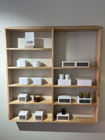 1277287-7 Salon equipment, machines and beauty products - Meraki, Medik8, XLash and others.