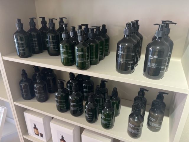 1277287-11 Salon equipment, machines and beauty products - Meraki, Medik8, XLash and others.