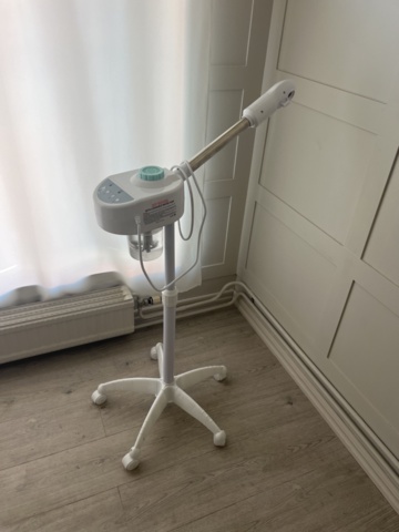 1277287-36 Salon equipment, machines and beauty products - Meraki, Medik8, XLash and others.