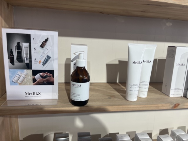 1277287-59 Salon equipment, machines and beauty products - Meraki, Medik8, XLash and others.