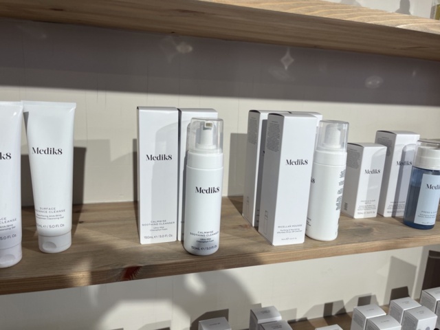 1277287-60 Salon equipment, machines and beauty products - Meraki, Medik8, XLash and others.