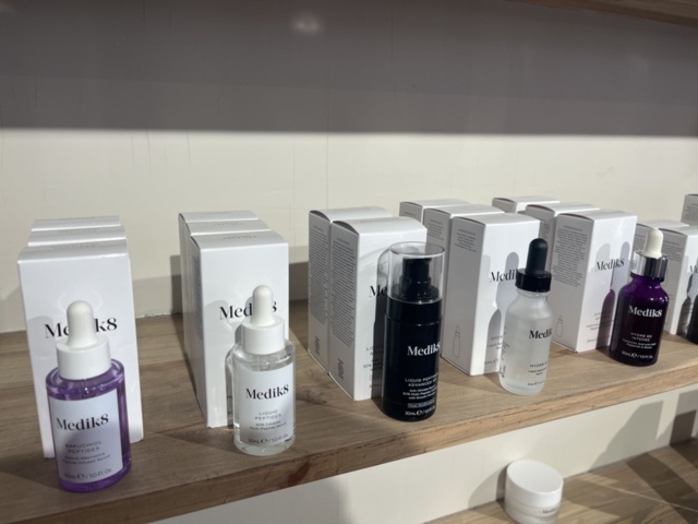 1277287-63 Salon equipment, machines and beauty products - Meraki, Medik8, XLash and others.
