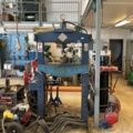 1457688-1 Verkstadspress 40 ton