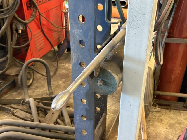 1457688-8 Verkstadspress 40 ton