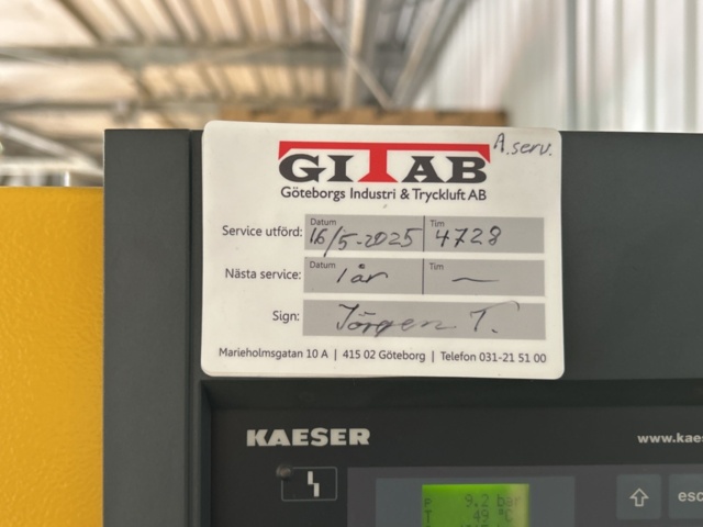 1457695-6 Kompressor med tryckkärl - Kaeser Aircenter SM 12 -2010