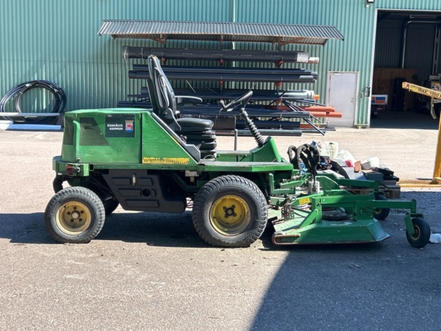 1457697-5 Riding mower - John Deere 1505 -2005