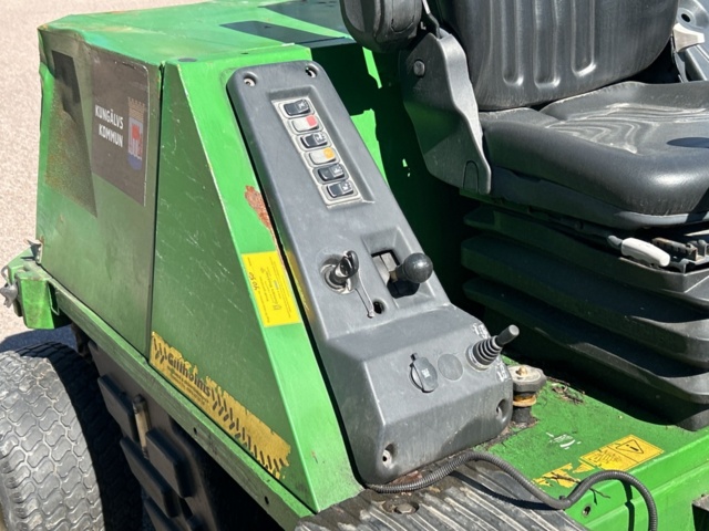 1457697-8 Riding mower - John Deere 1505 -2005