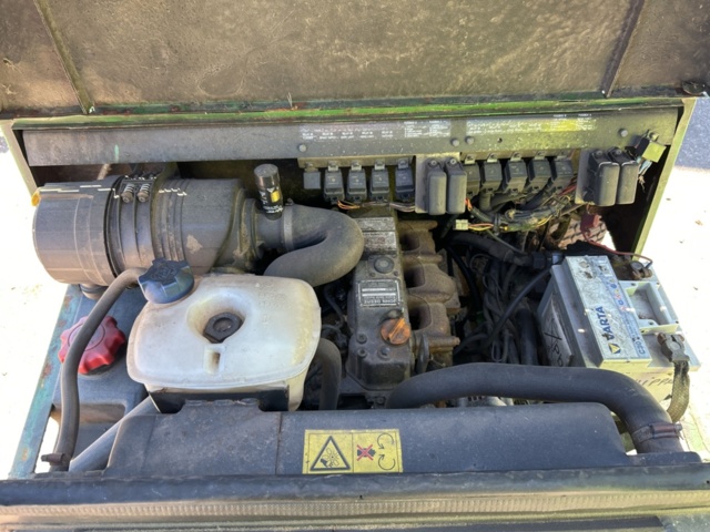 1457697-11 Riding mower - John Deere 1505 -2005