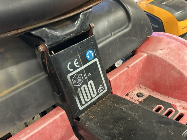 1457700-8 Riding lawn mower - Husqvarna FR2216FA -2010