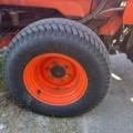 1363447-19 Kompakttraktor/redskapsbärare med frontlastare och redskap - Kubota 2410 - 2005