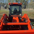 1363447-49 Kompakttraktor/redskapsbärare med frontlastare och redskap - Kubota 2410 - 2005