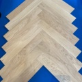 1479305-2 Massiv Fiskbens-/enstavsparkett Ek Bjelin Country 340x68x16 mm (ca 93,15 kvm)
