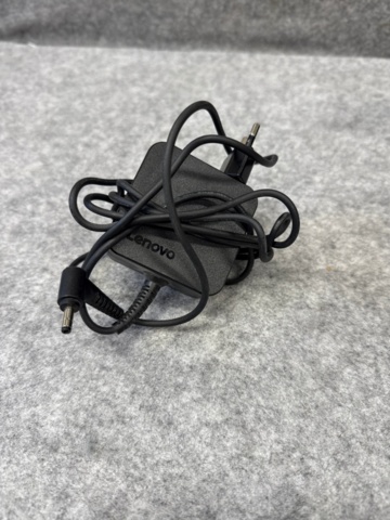 1482350-11 Lenovo dator
