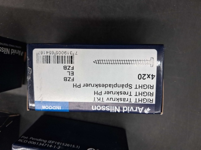 1525273-2 Wood screw & Allen screw - Arvid Nilsson, RIGHT
