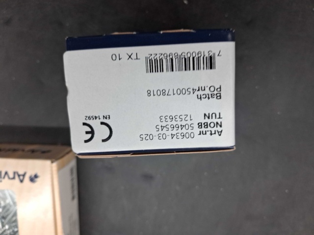 1525273-6 Wood screw & Allen screw - Arvid Nilsson, RIGHT