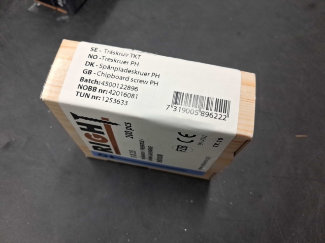 1525273-7 Wood screw & Allen screw - Arvid Nilsson, RIGHT